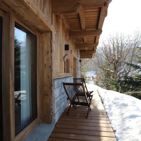 Mont Charmant Apartment