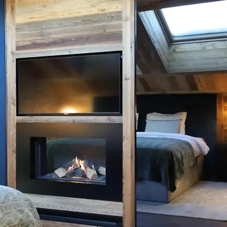 Mont Charmant Apartment